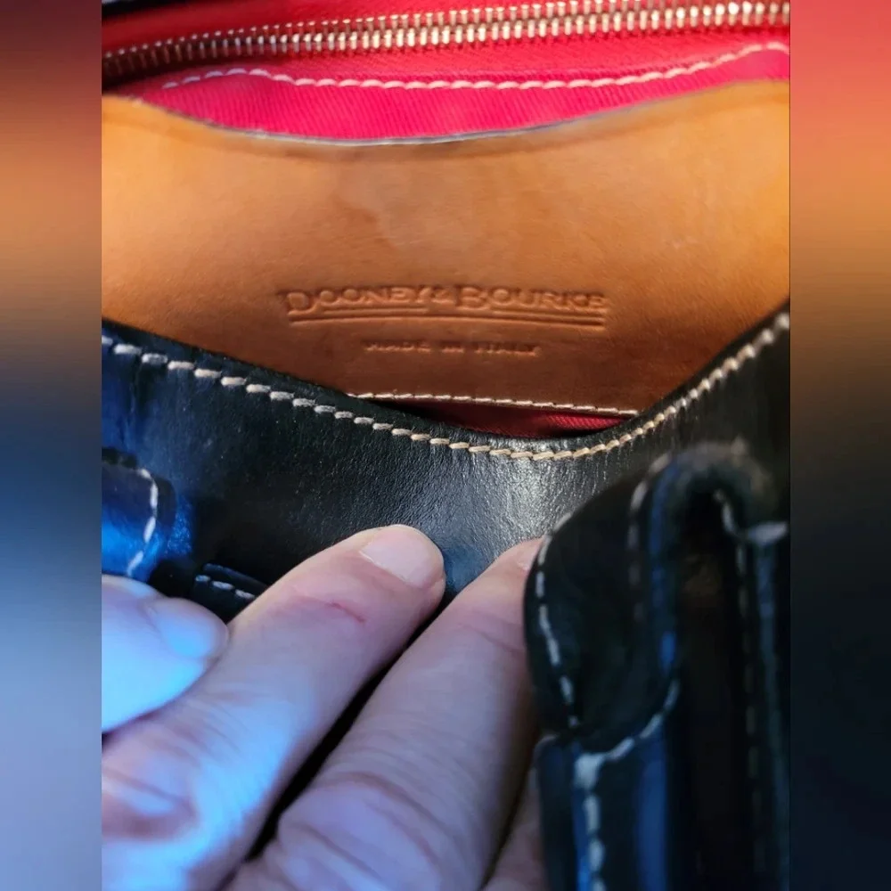 Dooney & Bourke 5 pieces - Picture 12 of 16